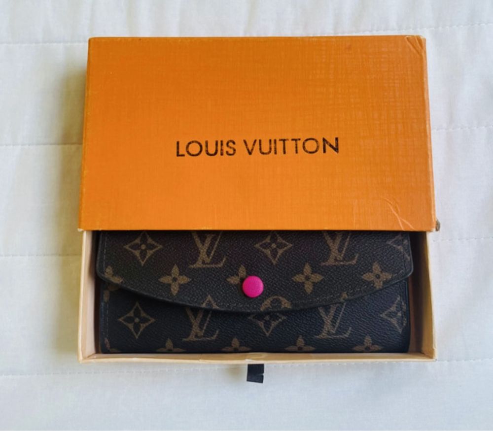 Carteira Louis Vuitton