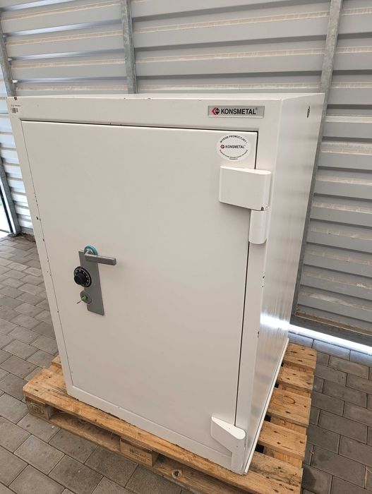 Szafa Sejf konsmetal klasa VI 1200 kg 120x80x80 transport wniesienie