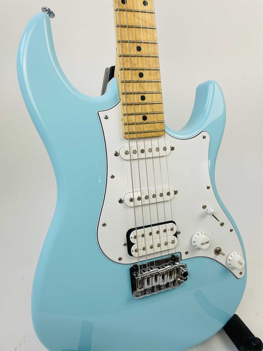 FGN J-Standard Odyssey Traditional  made in Japan HSS Stratocaster