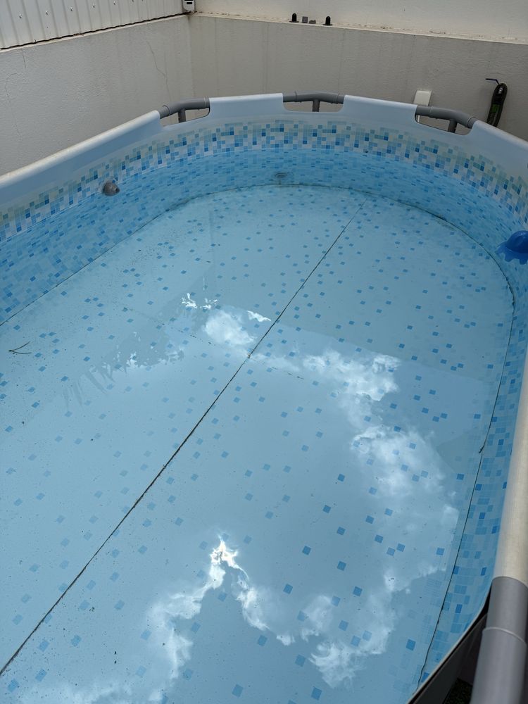 Piscina Bestway 3,05x2,00x0,84m + Bomba e Cobertura (PVP: 375€)