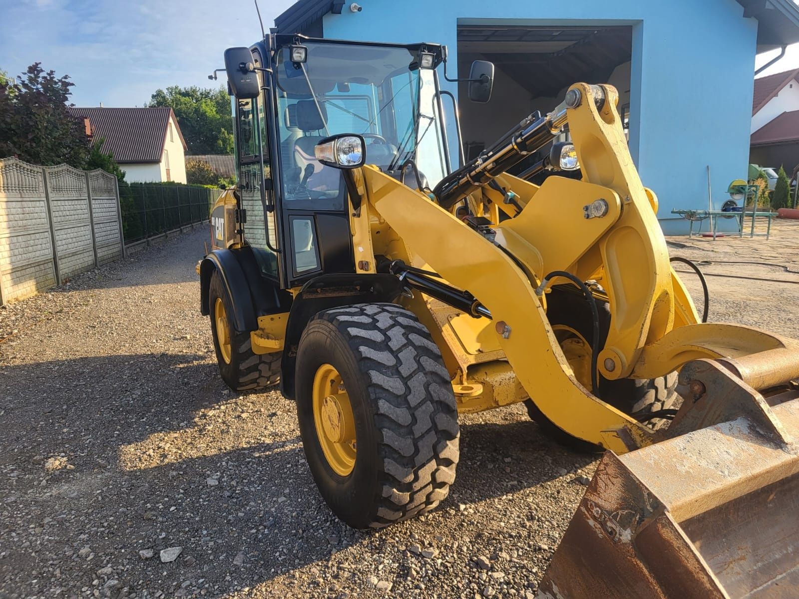 Ładowarka Cat 906H2 2013 Rok umowa kupna sprzedaży. Bardzo dobry stan