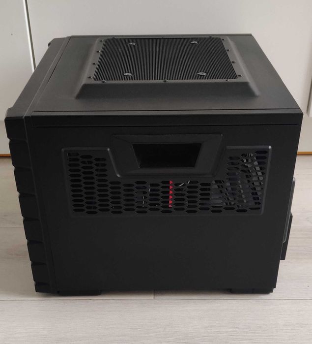 Легендарный корпус ATX Cooler Master HAF XB