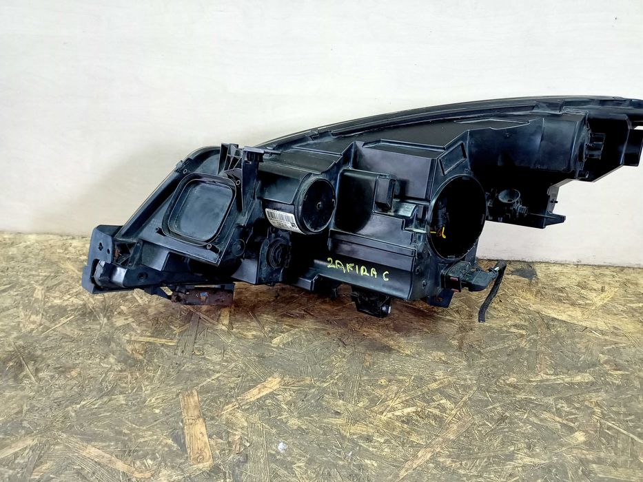 Opel Zafira C 3 lampa prawa lewa przód przednia oryginał Angliki