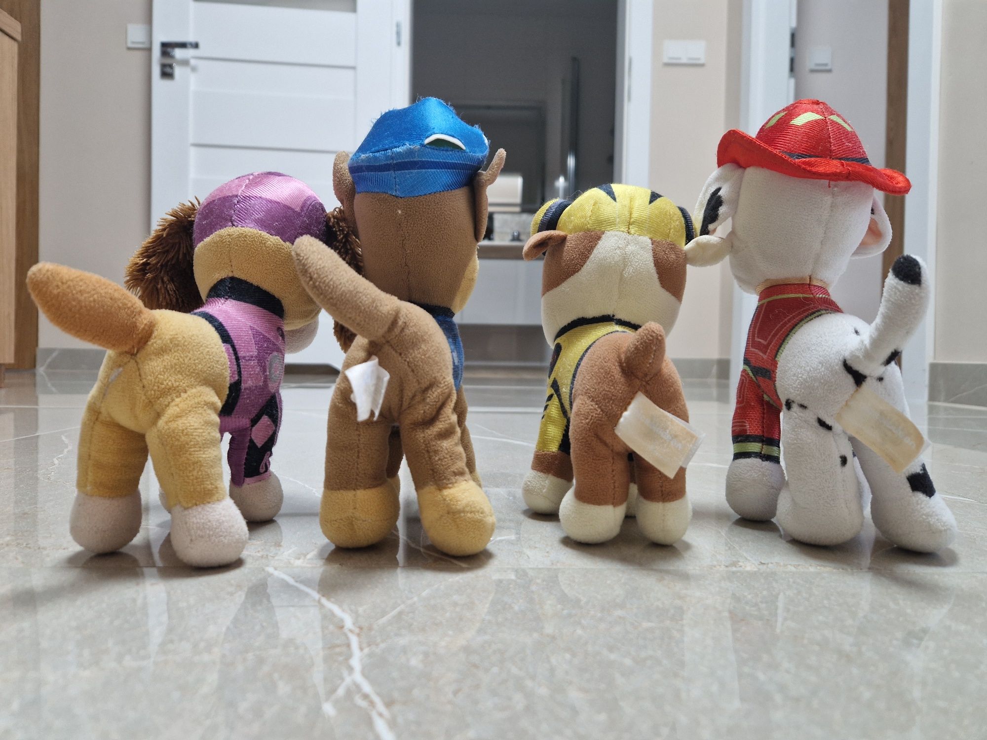 Psi Patrol maskotki pluszaki licencji LIDL Chase Marshall Rubble Skye