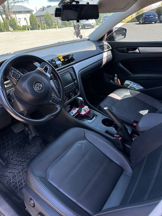 Продам доглянутий, сімейний PASSAT, у власності майже 3 роки.