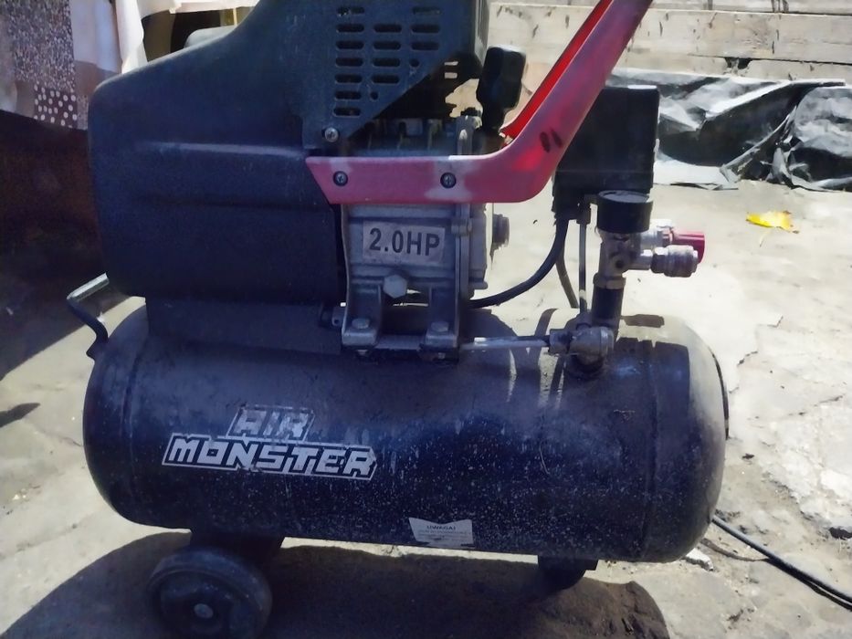Sprezarka kompresor monster 25l