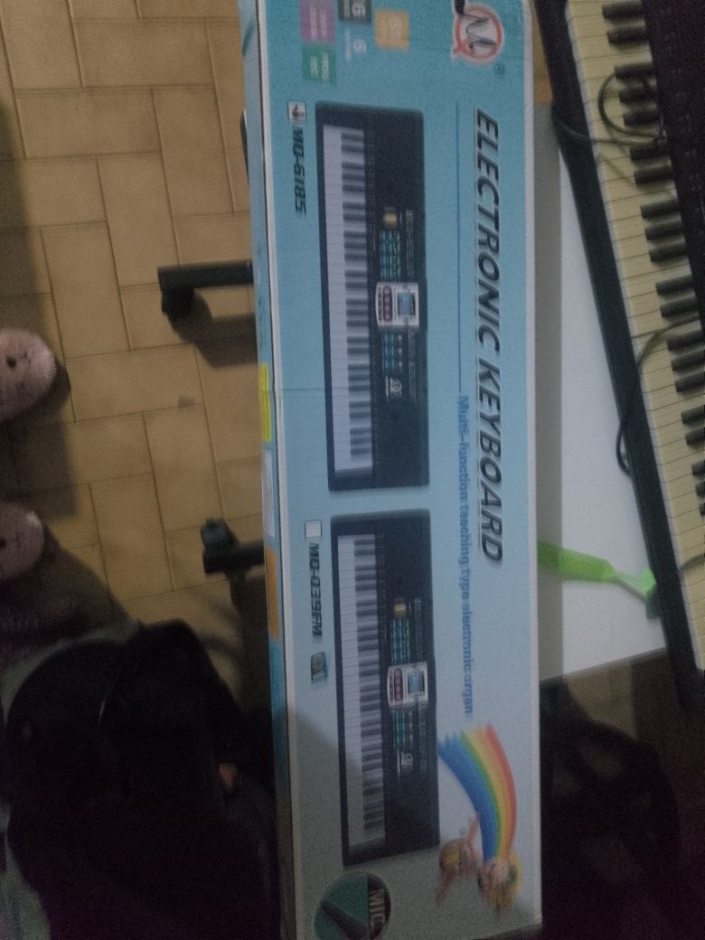 Teclado eletrônico para crianças