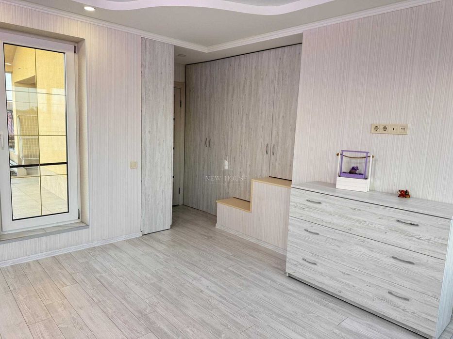 БЕЗ КОМІСІЇ! Єоселя!Продається 4-к таунхаус в Святопетрівському районі