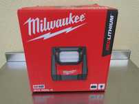 MILWAUKEE M18 HOAL-0, Lampa Strefowa, Nowa