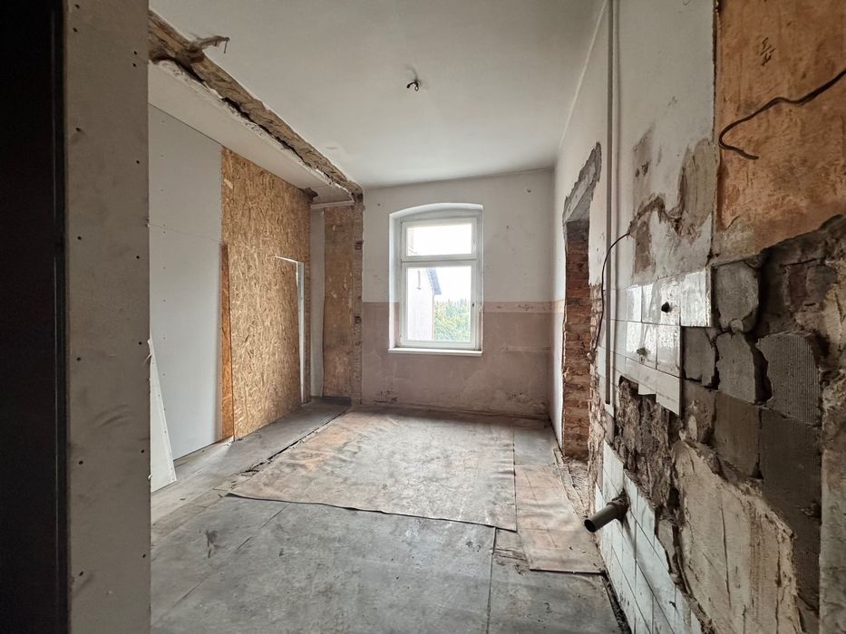 Do remontu! Łazarz, 2 pokoje, 2 piętro, pełna rewitalizacja kamienicy