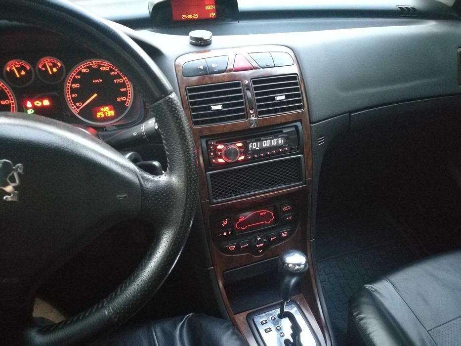 Пежо307 2002року автомат