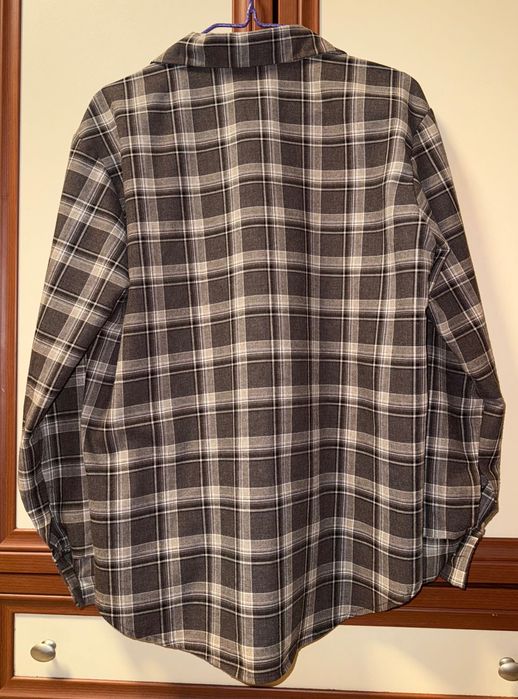 Жіноча сорочка в клітинку