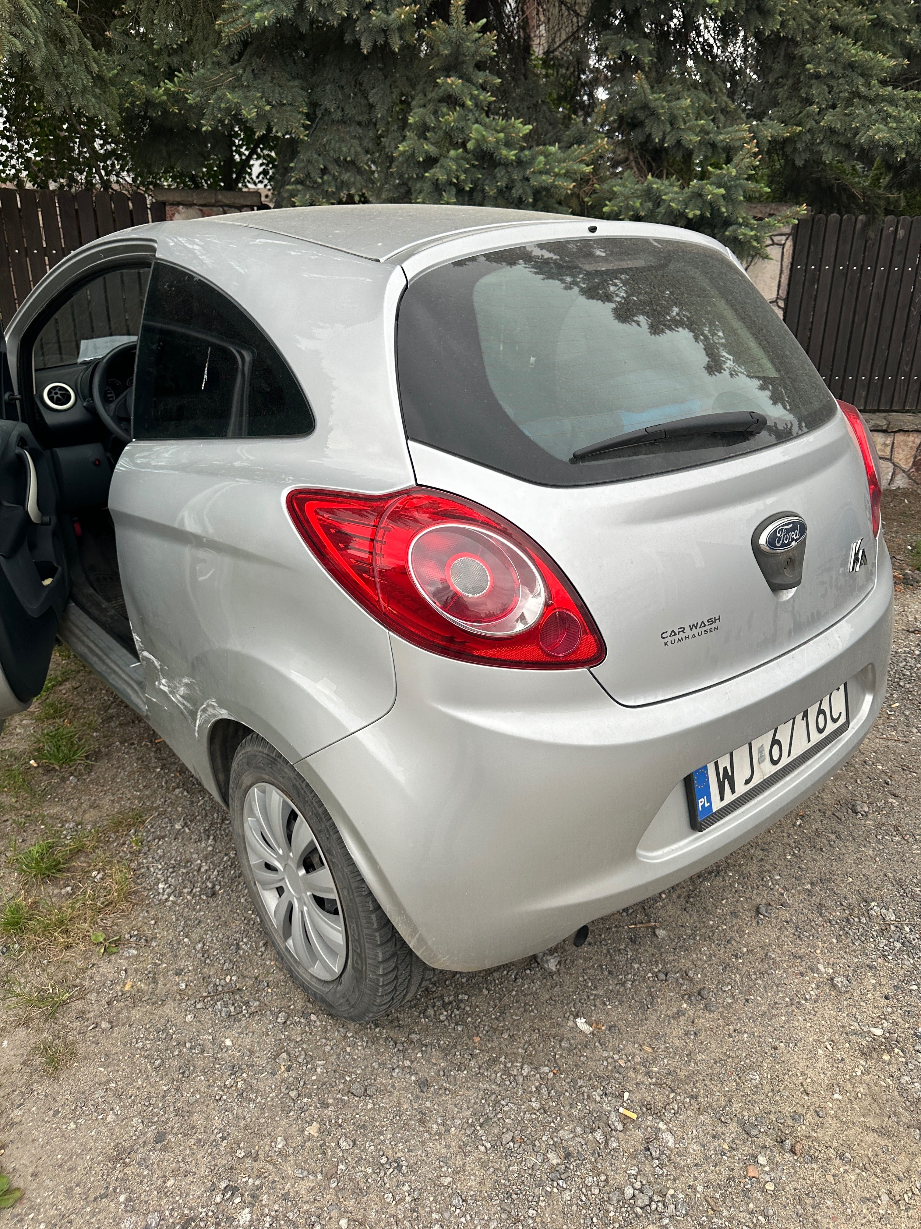 Ford Ka 2009 r bardzo zadbany 130000 km uszkodzony