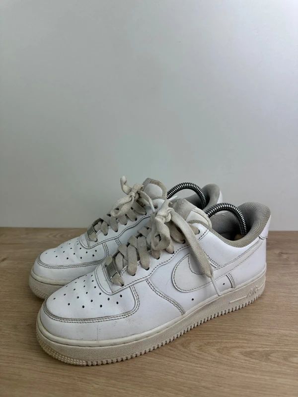 ORYGINALNE BUTY Buty sneakersy białe Nike air force 1 r. 38.5