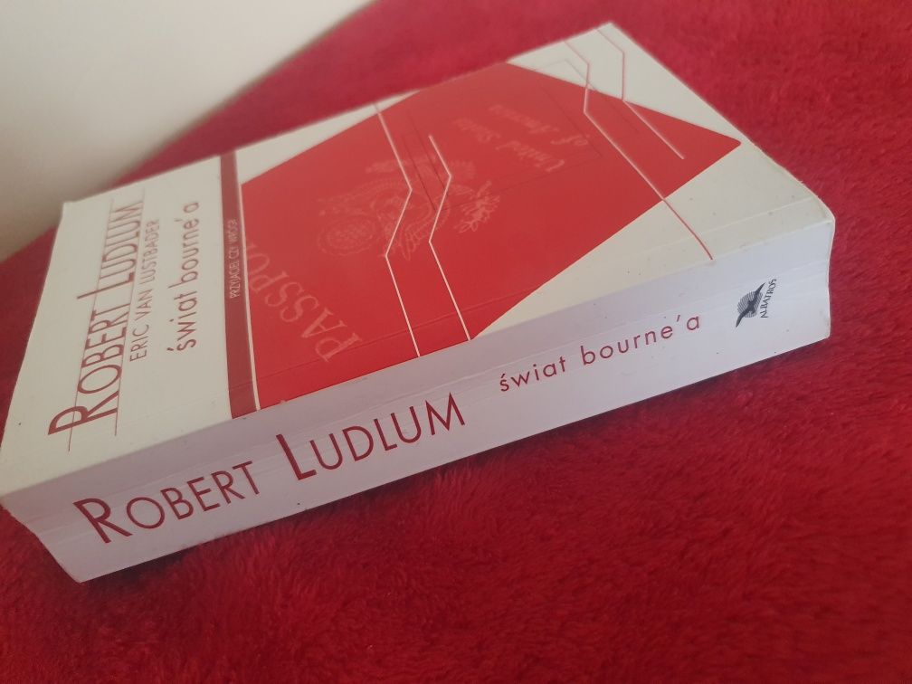Książka świat bourne'a R. Ludlum