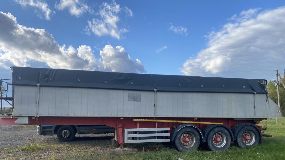 Причіп до вантажівки самосвал