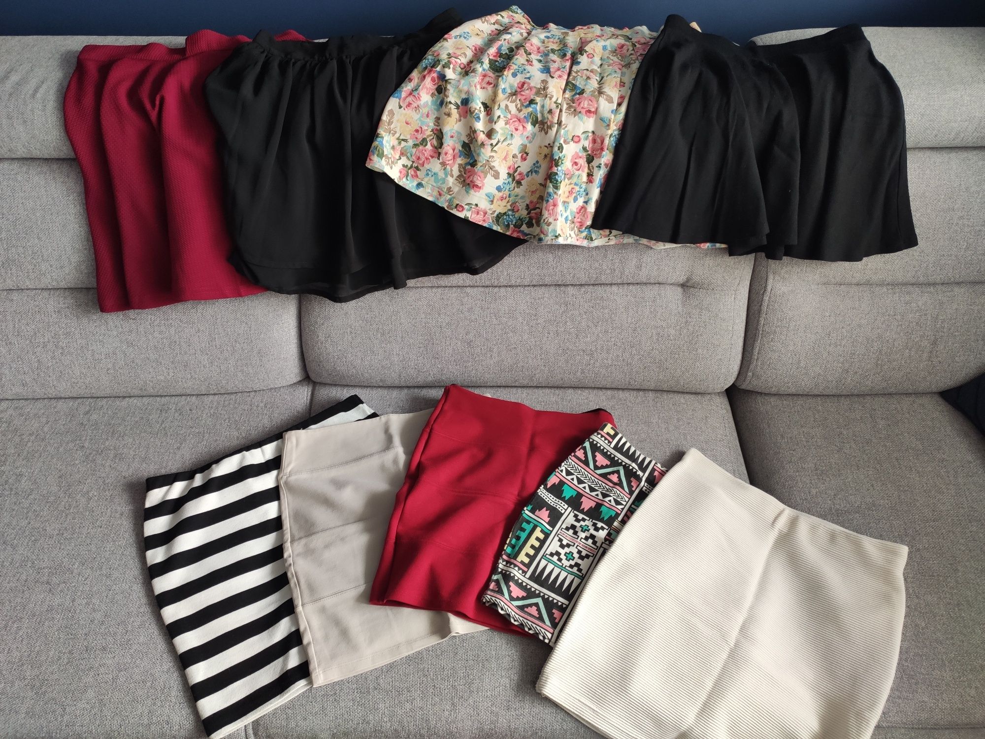 Spódniczka mini rozkloszowana Bershka