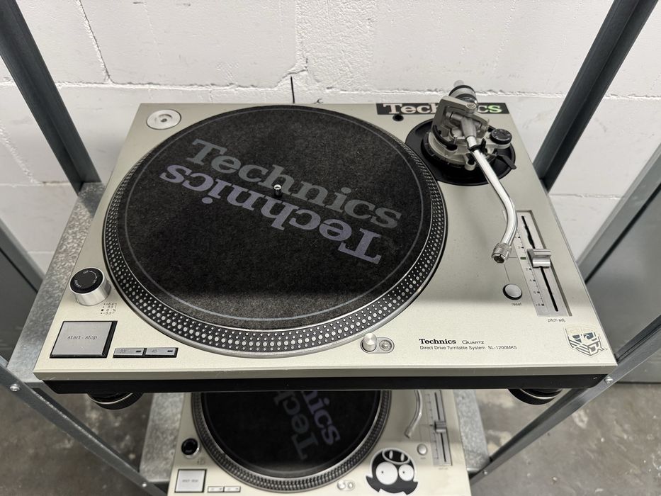 Gramofony Technics SL1200MK5 (2szt.) + mikser Technics SH-MZ 1200