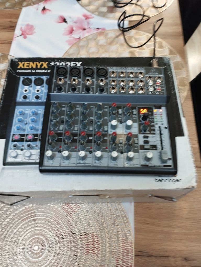 Sprzedam mixer Behringer xenyx