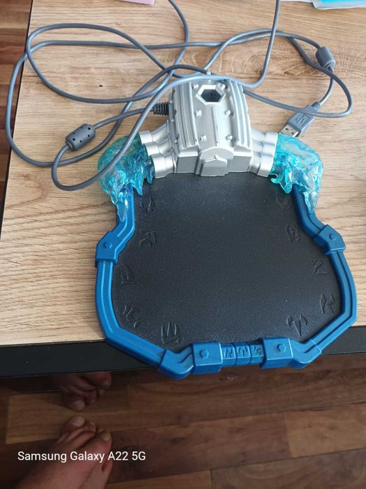 gra skylanders superchargers  na ps4 (można też włączyć na ps5)