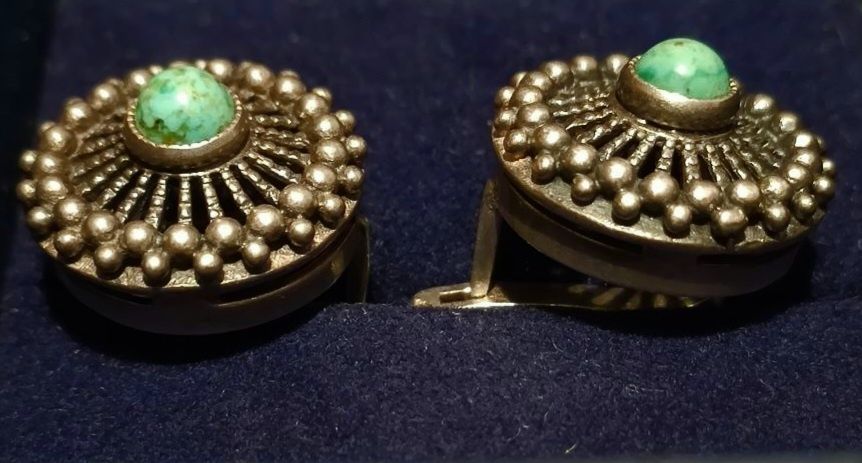 Вишукані срібні сережки з бірюзою