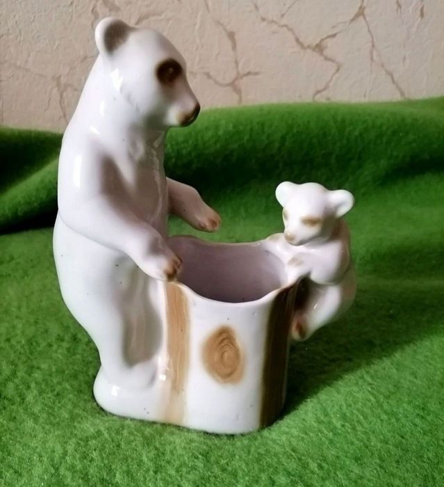 Карандашница фарфор, подставка для ручек, медведи на пне.
