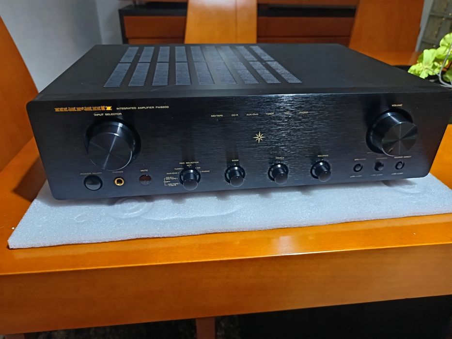 Marantz PM 8200 amplificador stereo