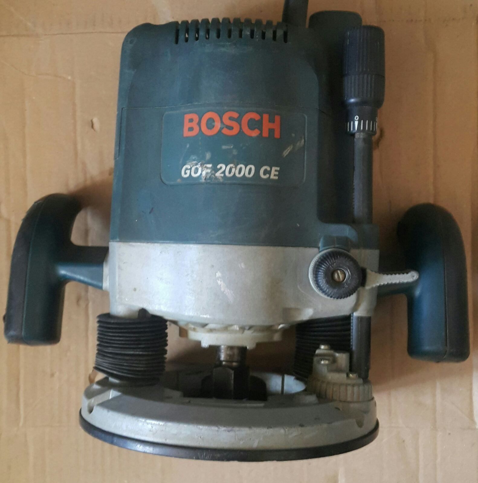 фрезер bosch 3 601 f49 020 2000w 8000-21000