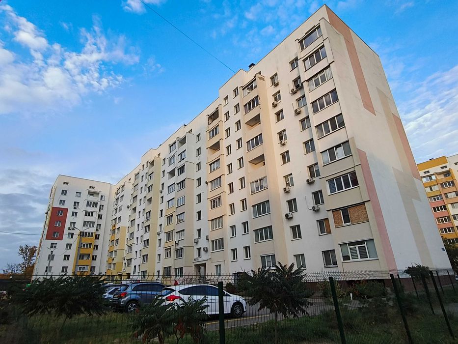 1й двор от метро ХТЗ!ЖК Мира 2,Продам 2 ком квартиру пл 57м2,этаж 7й!A