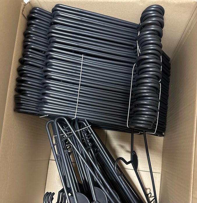 Wieszaki czarne - 300 szt.