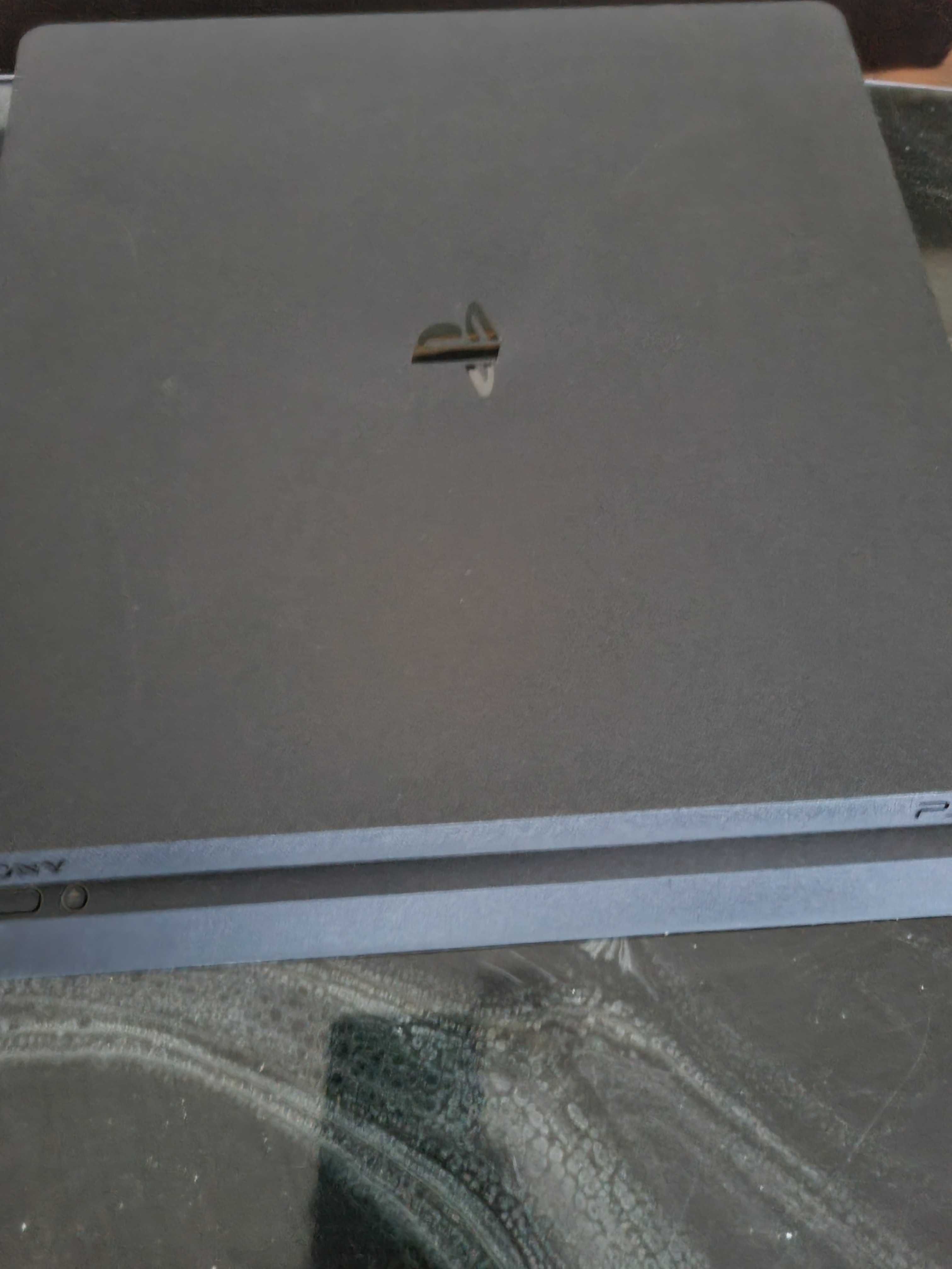Playstation 4 slim com 1TB versão de firmware 10.50 (desbloqueavel)