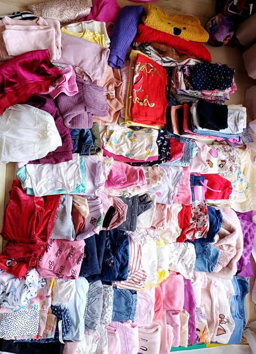 Комплект одягу на дівчинку 74-98 розмір