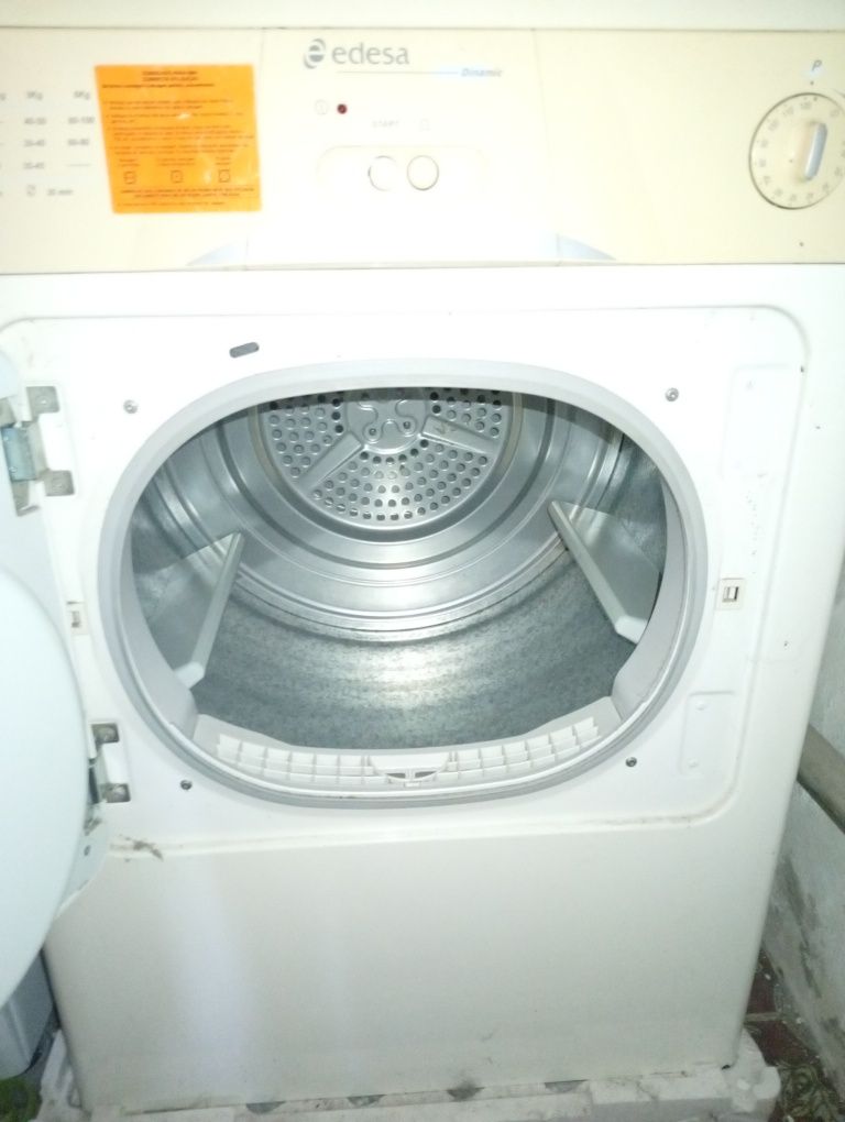 Vendo maquina de secar roupa