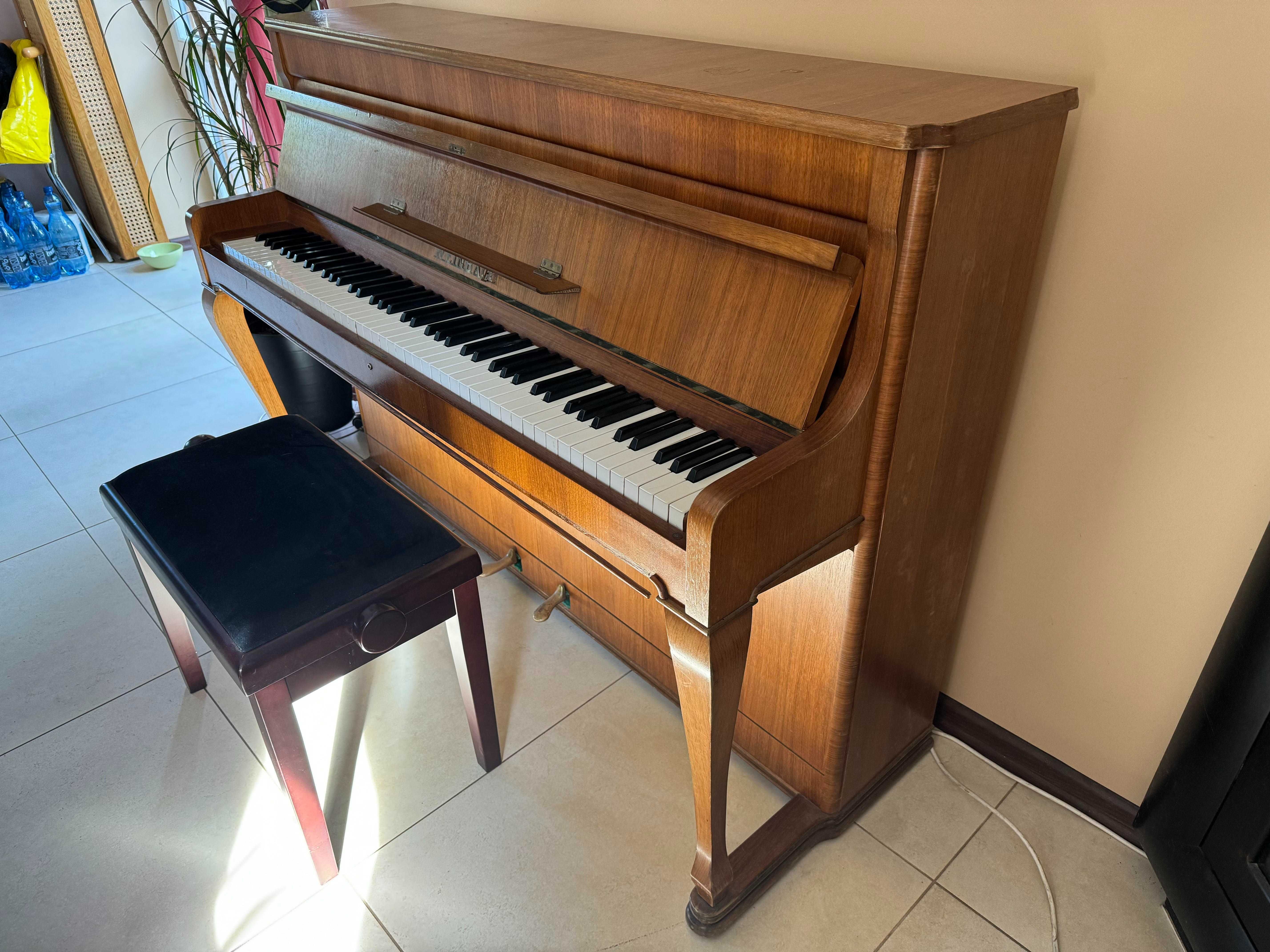 Pianino Weinbach