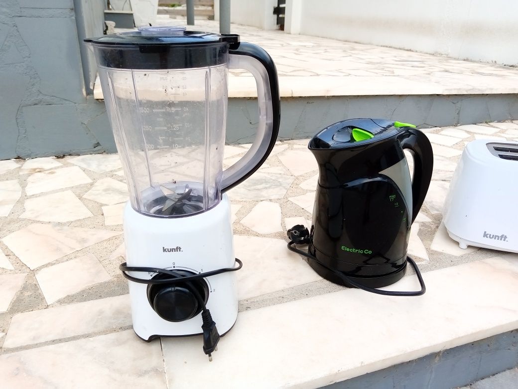 Liquidificador,torradeira, maq. Café, jarro elétrico