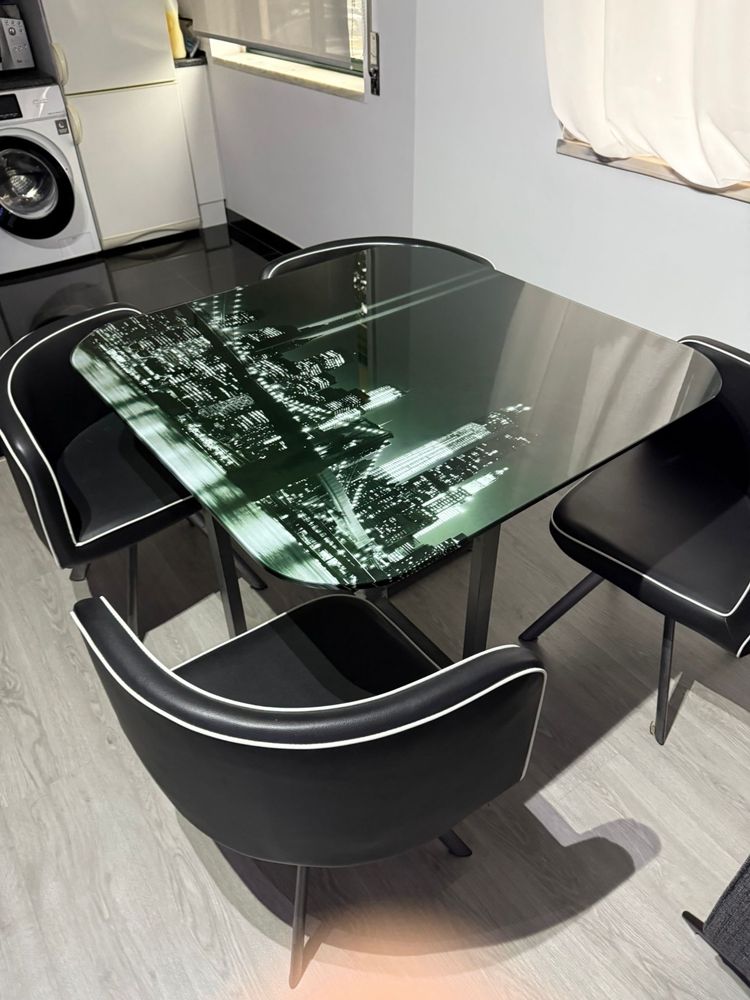 Mesa jantar com cadeiras
