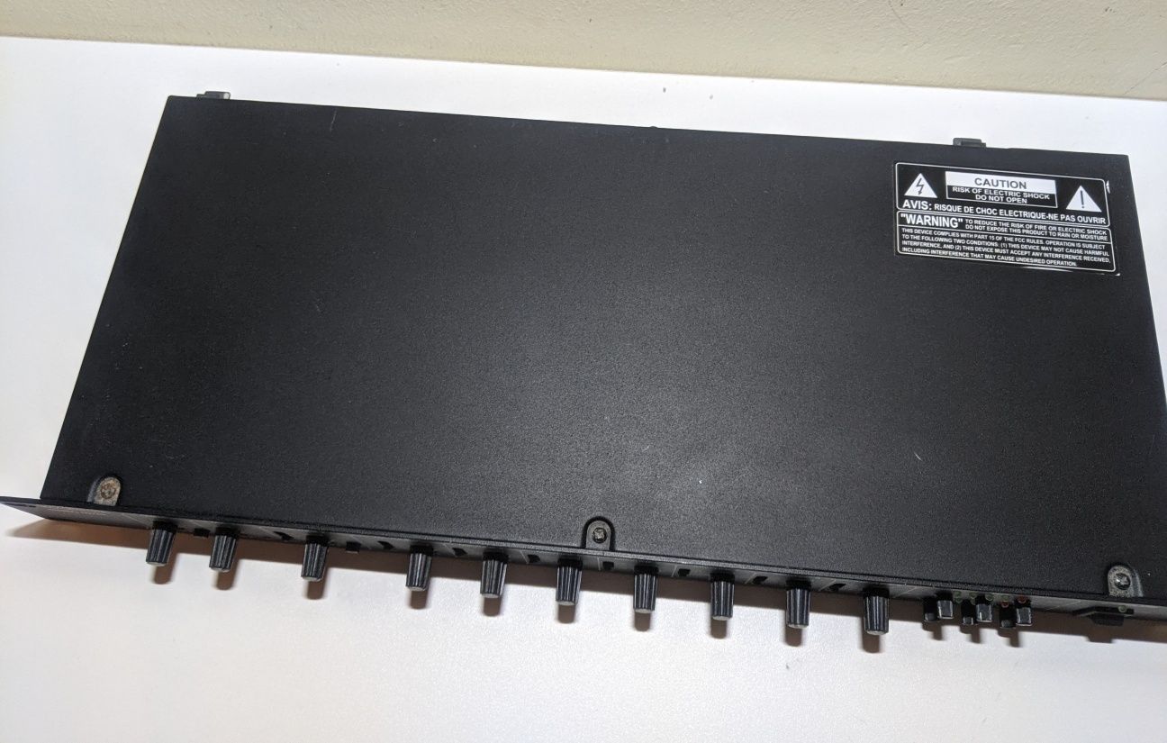 PASO MX5539 Mikser audio z 9 wejściami i 2 wyjściami klasyk retro 

ST