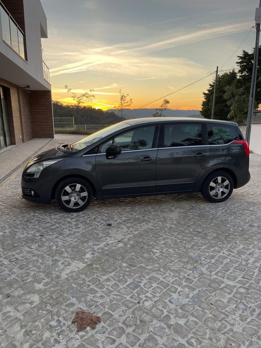 Vendo Peugeot 5008