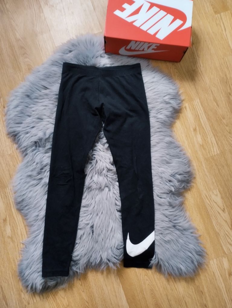 Legginsy Nike orginał 137/146 j.nowe wyprzedaż