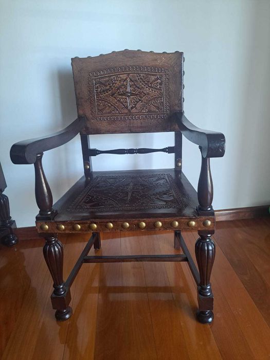 Mobília de sala de jantar, estilo renascença.