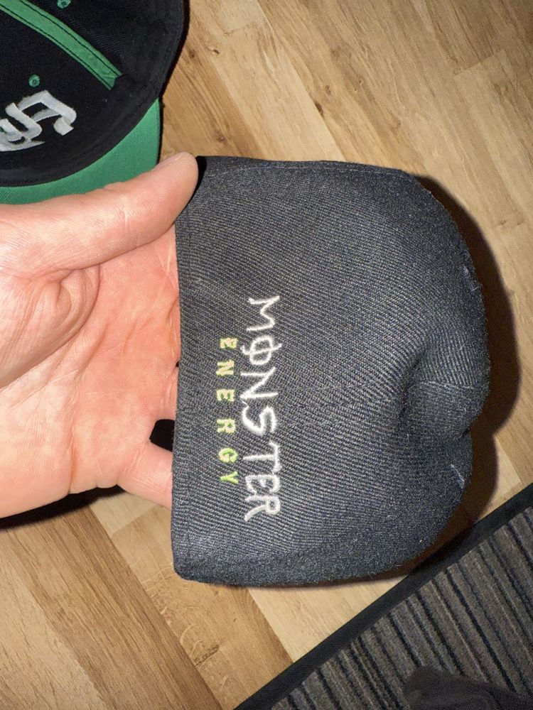 Czapki fullcap Monster Cropp