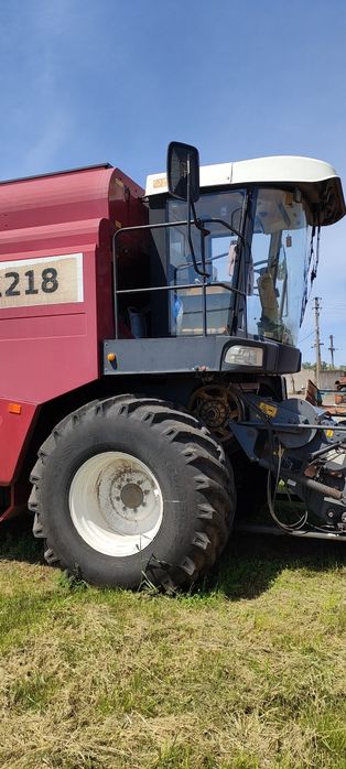 Продам комбайн КЗС 1218