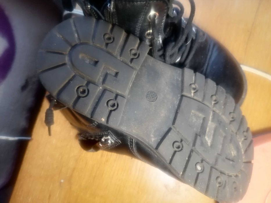 Детские кожаные ботинки