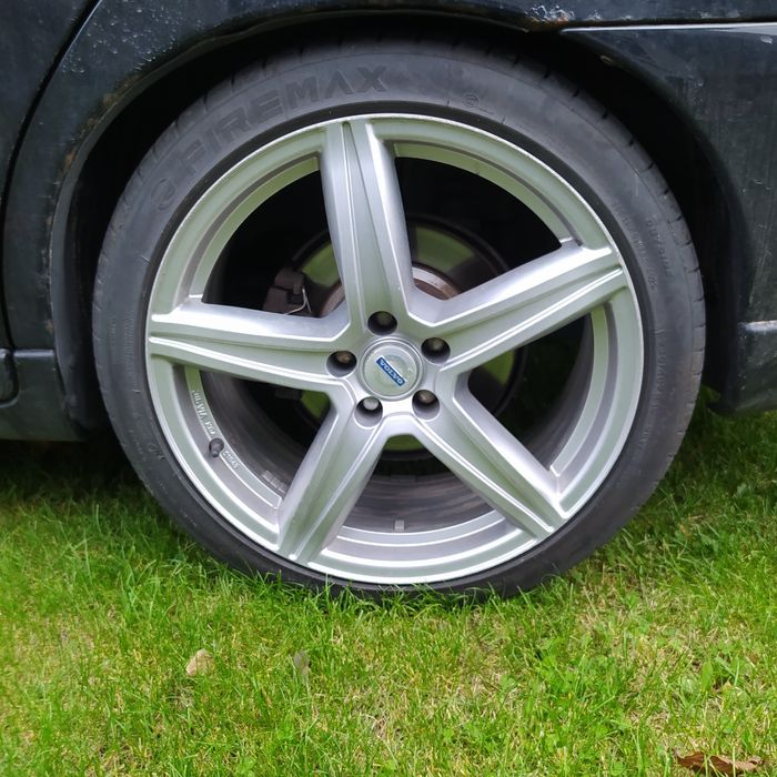 Felgi aluminiowe 5x108 R19 z oponami