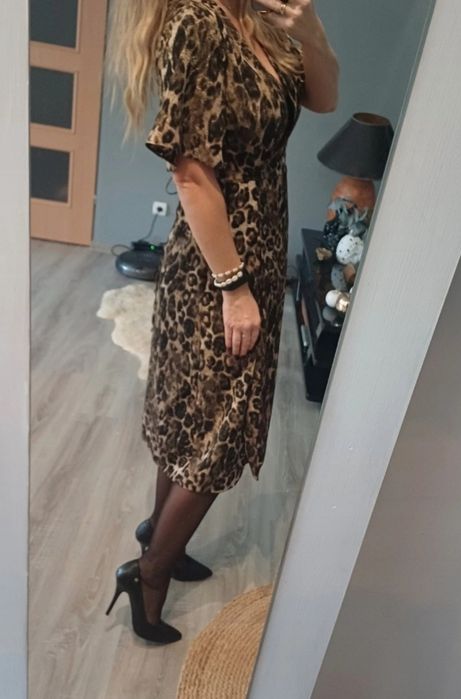 Sukienka elegancka panterka rozmiar m- l
