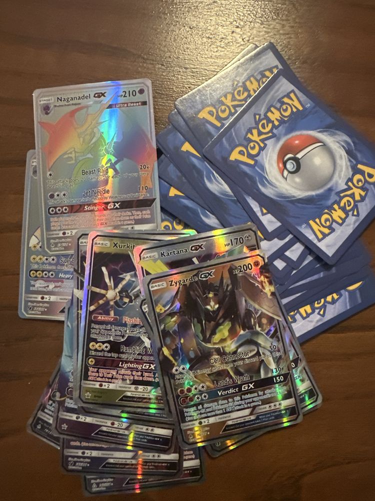 Vendo lote 38 cartas brilhantes Pokemon TCG leia a descrição