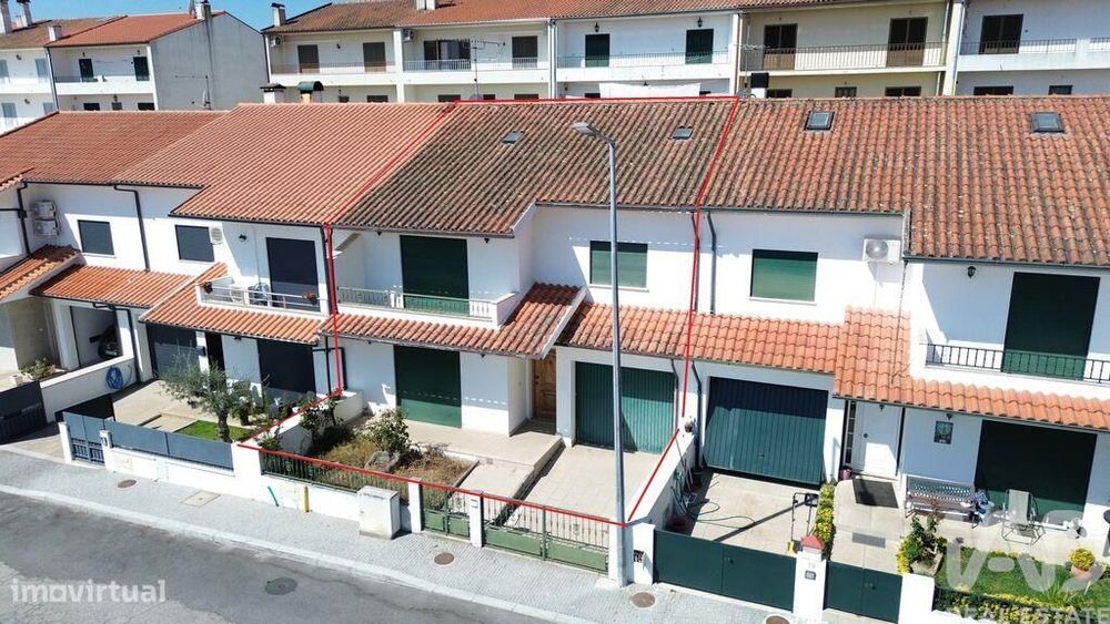 Casa / Villa T4 em Valpaços e Sanfins de 288,00 m2
