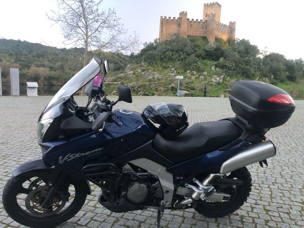 Suzuki V-STROM Como nova
