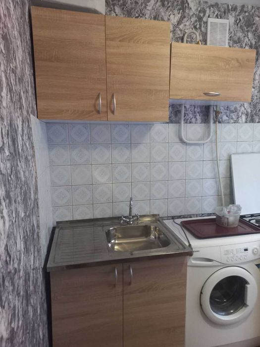 здаю 1 к\к Інгульський район,зуп Космос 1\9,магазини,зупинки поруч