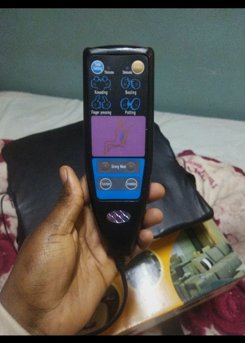 Aparelho de massagem multifuncional 
Usado pouco 

Pode usar em casa o